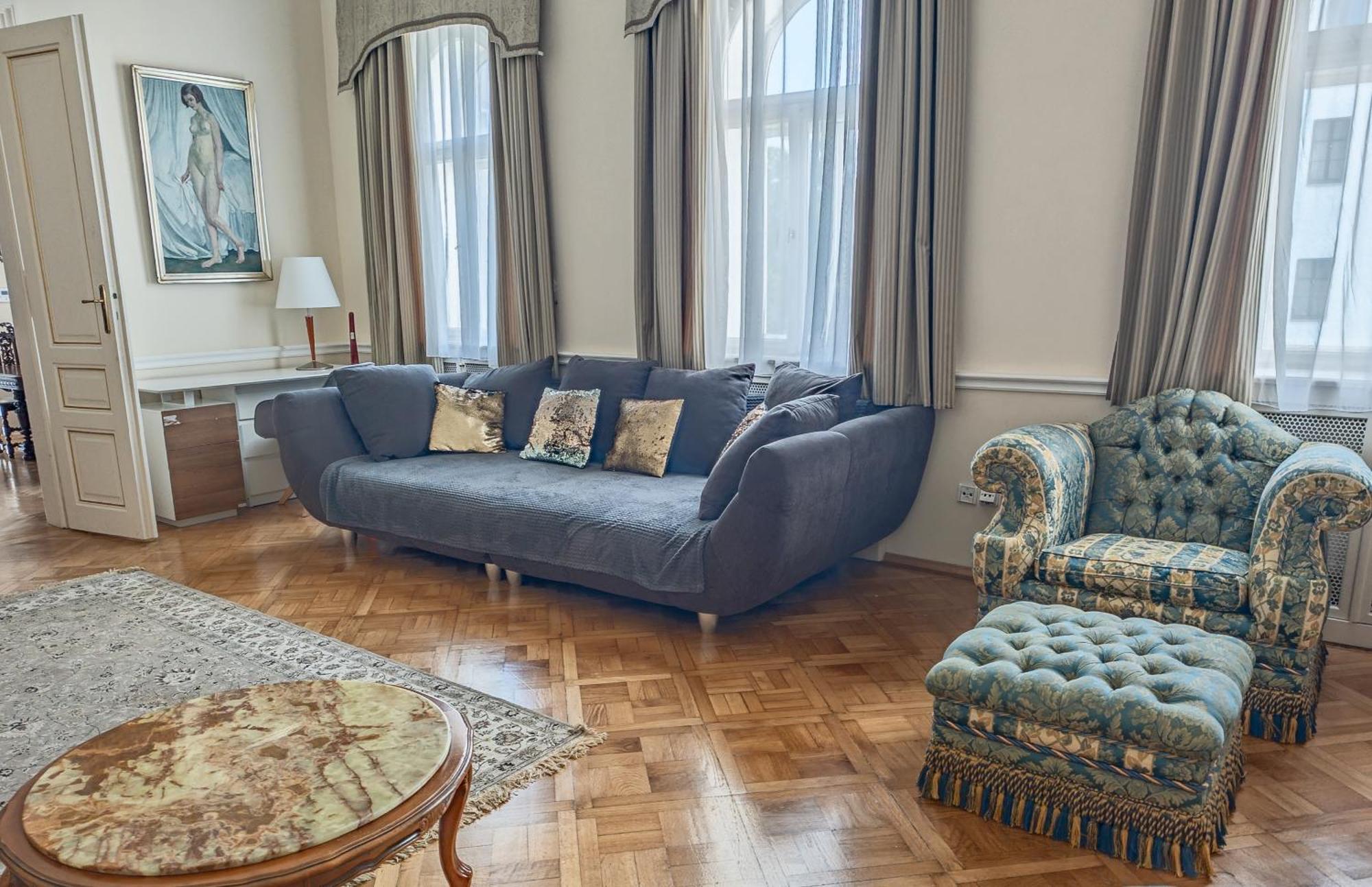 Villa With Hot-Tub, Terrace And Garden, Wenceslass Square Praga Esterno foto