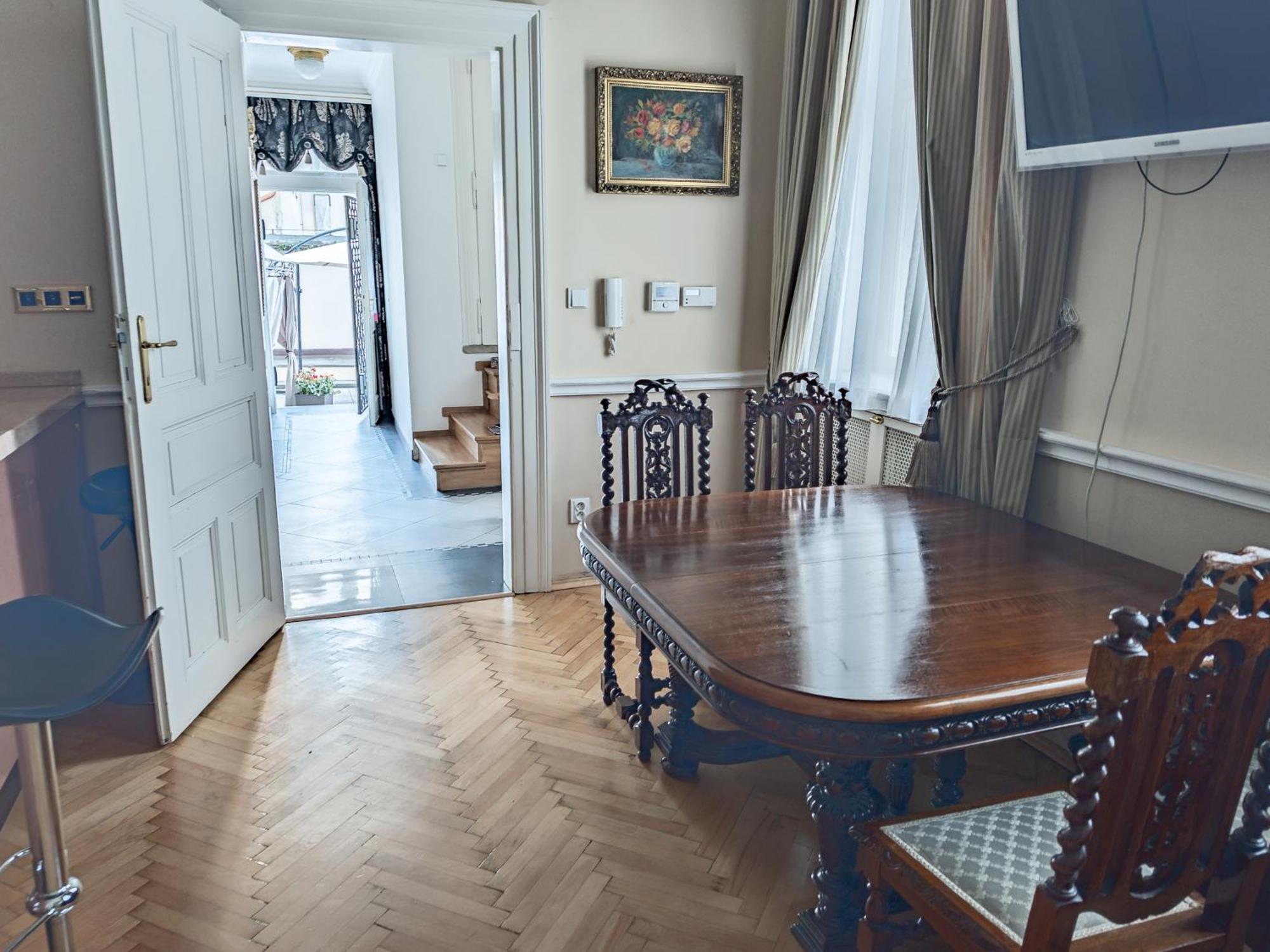 Villa With Hot-Tub, Terrace And Garden, Wenceslass Square Praga Esterno foto